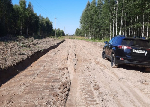 Продолжаются плановые ремонты районных дорог внутри сельских поселений