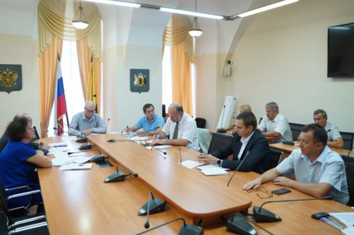 В областной Думе вернулись к обсуждению вопросов поддержки малого и среднего бизнеса