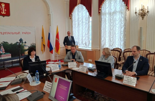 Состоялось внеочередное заседание Думы Угличского муниципального округа