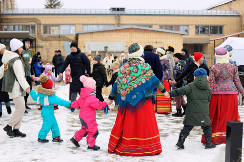 Яркая Масленица на Сырзаводе