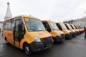 Угличские школы получат новые автобусы