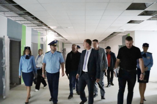 Прокурор Ярославской области проверил ход строительства второго корпуса школы №5 в Угличе