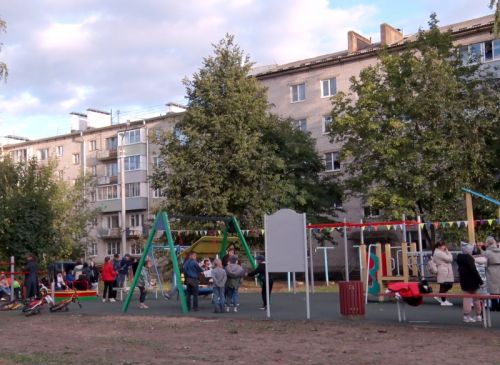 Детскую площадку открыли на улице Победы