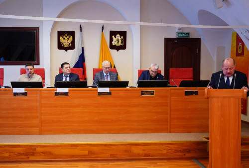 Депутаты поддержали больше 20 поправок в областной бюджет на решение вопросов соцсферы