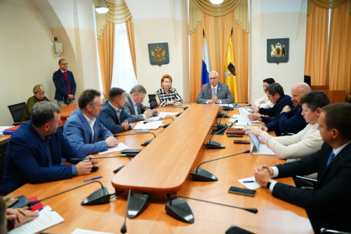 В областной Думе обсудили вопросы поддержки малого и среднего предпринимательства