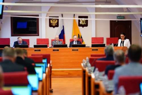 Депутаты выработали рекомендации к Правительству региона по формированию бюджета на следующие три года