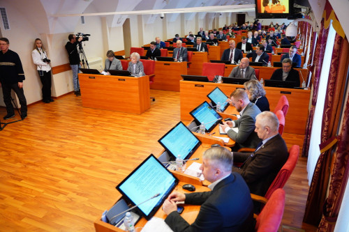 Дума заслушала доклады Уполномоченных и внесла корректировки в областной бюджет