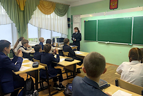 Профилактические беседы в школах в преддверии летних каникул