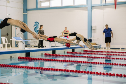 В преддверии Нового года юные пловцы секции плавания собрались на традиционный "Зимний заплыв"