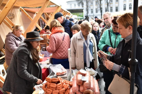 Пятидневный эногастрономический фестиваль пройдет на Советской площади в Ярославле