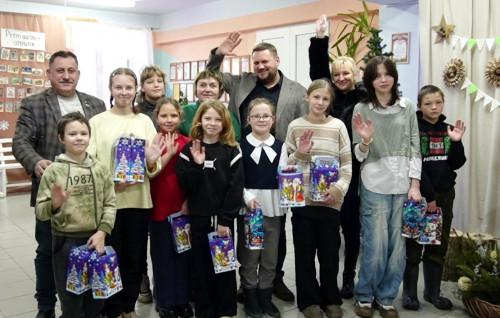 Новогоднее поздравление депутатов