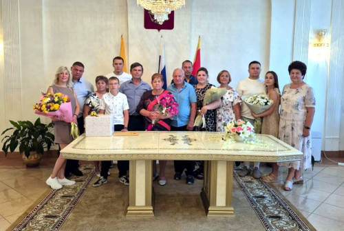 Чествование пар, которые вместе больше 50 лет, проходит в Ярославской области