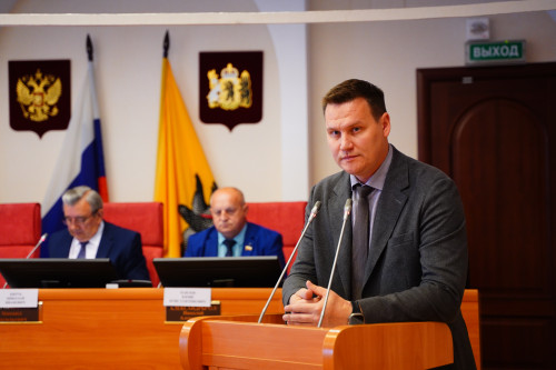 Депутаты просят Правительство принять меры по своевременному обеспечению ввода социально значимых объектов