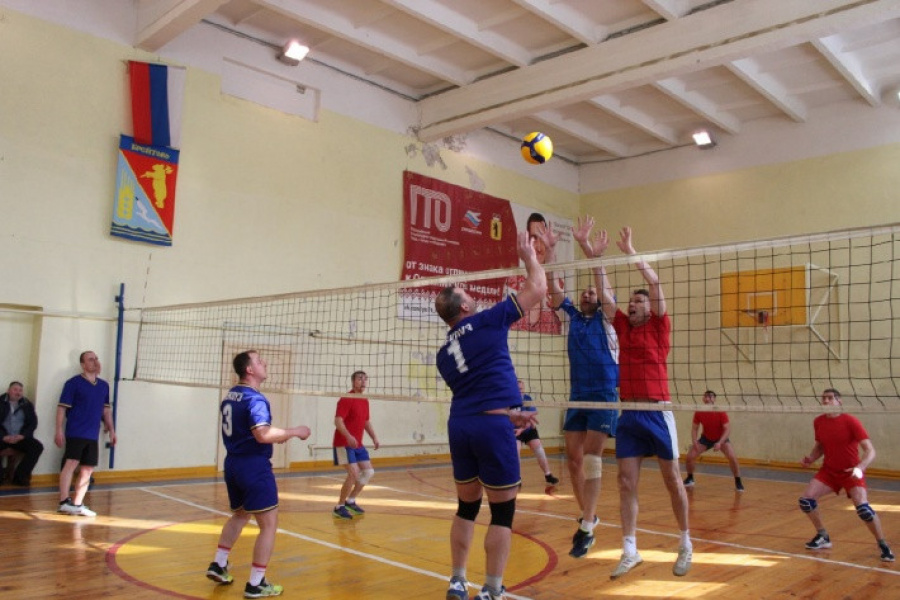 Первые игры межмуниципальной волейбольной Лиги среди ветеранов состоялись в Брейтово