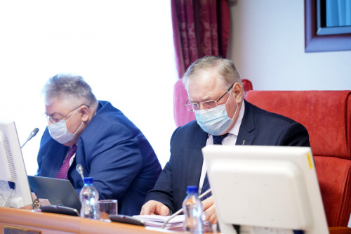 Депутаты областной Думы приняли поправки...