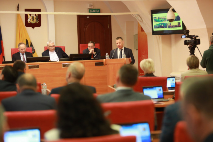 ​Михаил Евраев представил депутатам отчет о работе Правительства области за 2023 год