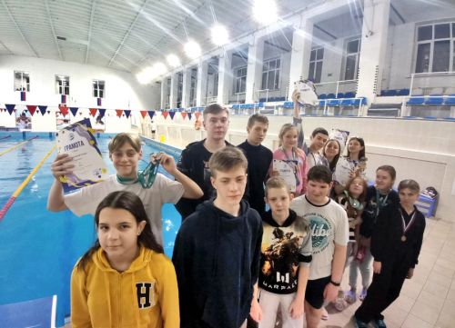 Новые успехи угличских пловцов
