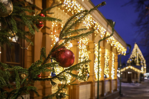 Начался прием заявок на участие в региональном конкурсе на лучшее зимнее оформление фасадов зданий