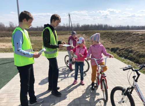 В посёлке Отрадный прошла акция «Юный велосипедист»