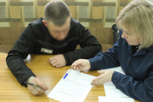 В угличской колонии оказали помощь осужденному в поиске работы
