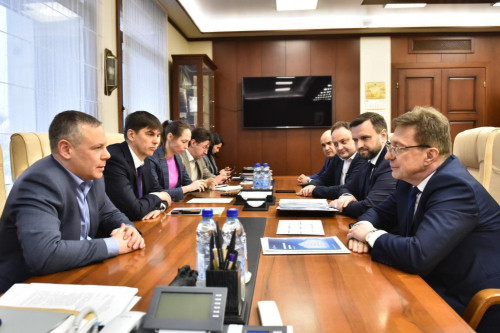 Михаил Евраев и Виталий Колесников обсудили вопросы взаимодействия в налоговой сфере
