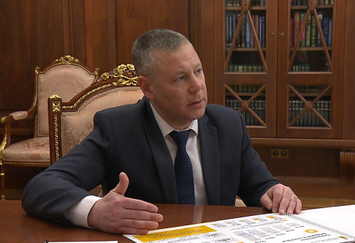Михаил Евраев рассказал Владимиру Путину о строительстве в Ярославской области школ и ФАПов