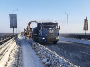 Увеличено количество спецтехники, ликвидирующей последствия снегопадов на региональных дорогах