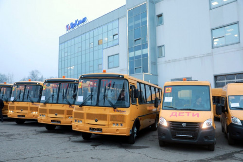 Новые автобусы переданы школам региона