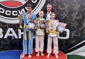 Три золота и бронзу завоевали «Витязи» на всероссийском турнире по КУДО в Москве