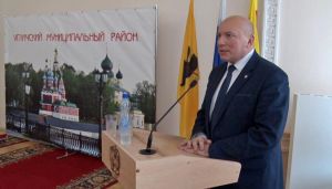Депутаты вновь избрали Главой Угличского района Анатолия Курицина